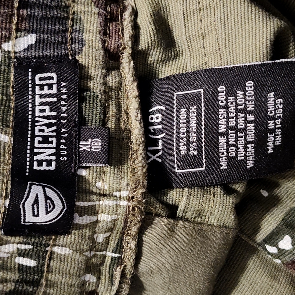 Encrypted Shorts - Picture 4 of 4